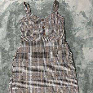 Abercrombie & Fitch, Size: small, black and white and yellow